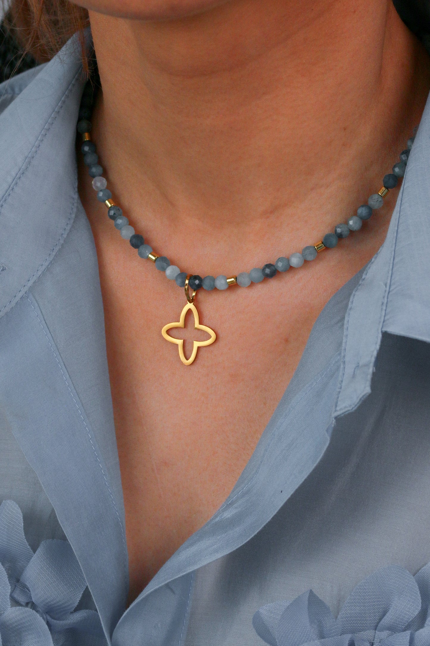naia II • naszyjnik z akwamarynu z koniczyną