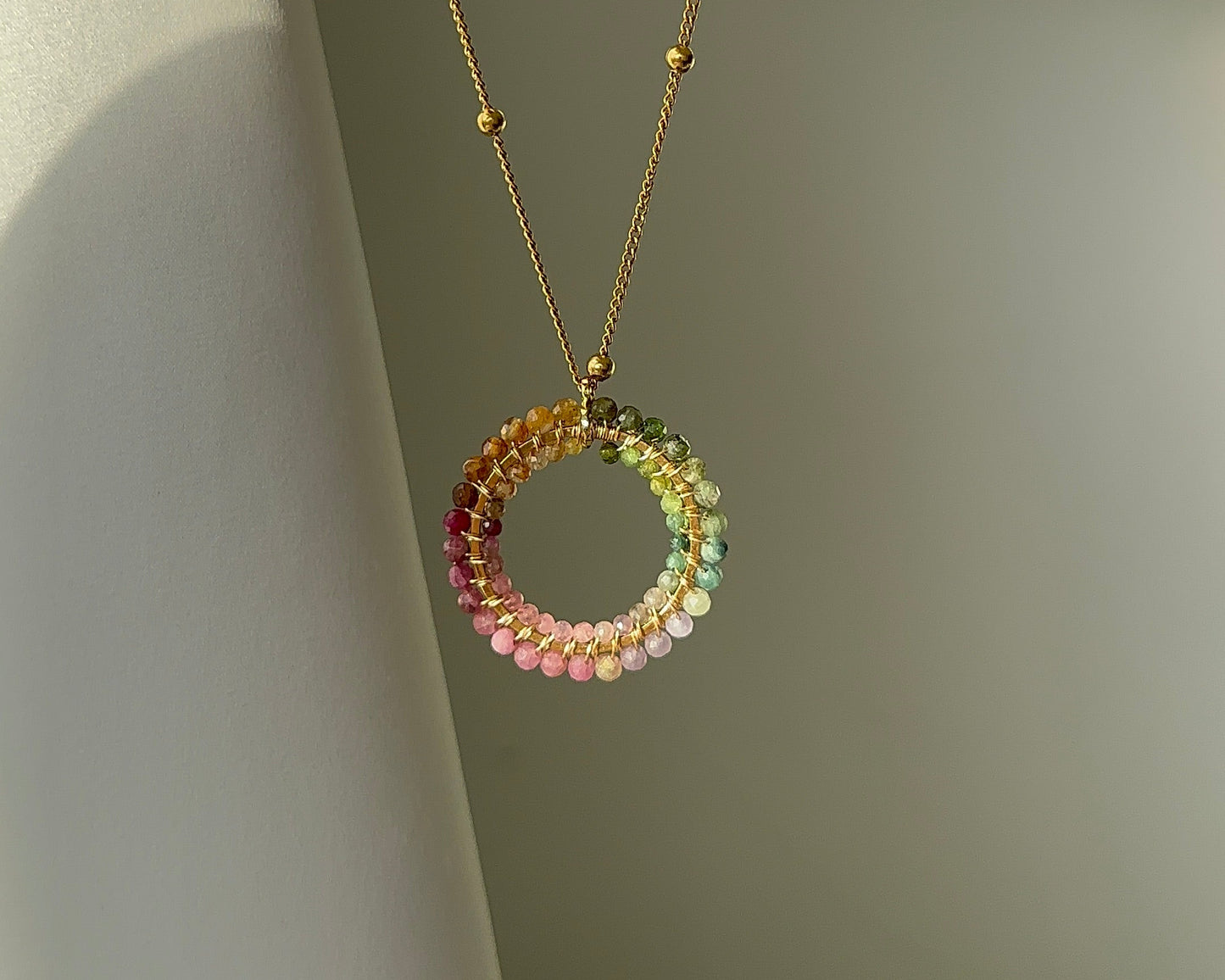 tęczówka 25 mm • kolorowy naszyjnik z turmalinu