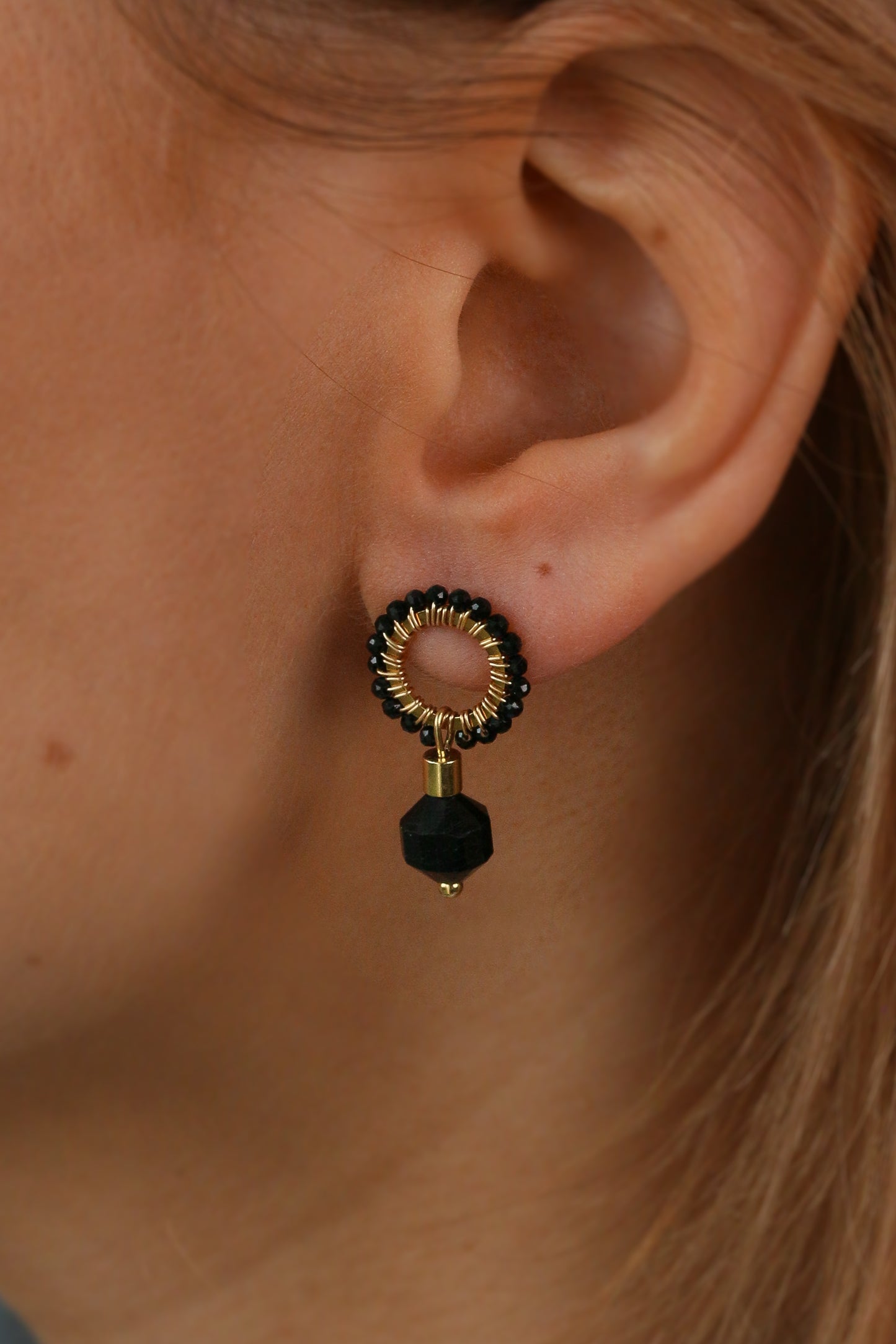 princess carolina II • plecione kolczyki z czarnego turmalinu