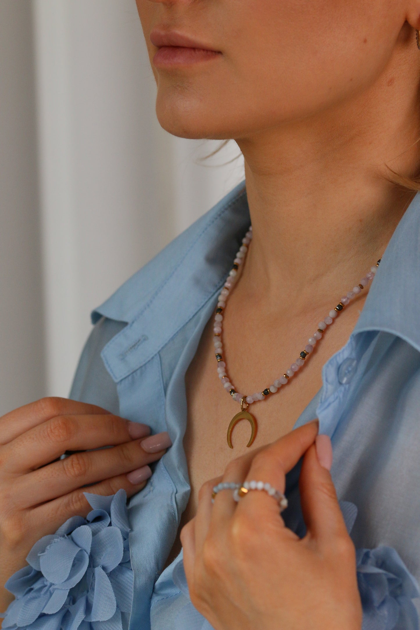 lilka • naszyjnik z kunzytu z półksiężycem