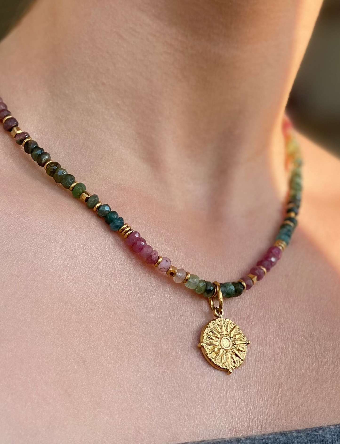 livia I • Naszyjnik z kolorowego turmalinu