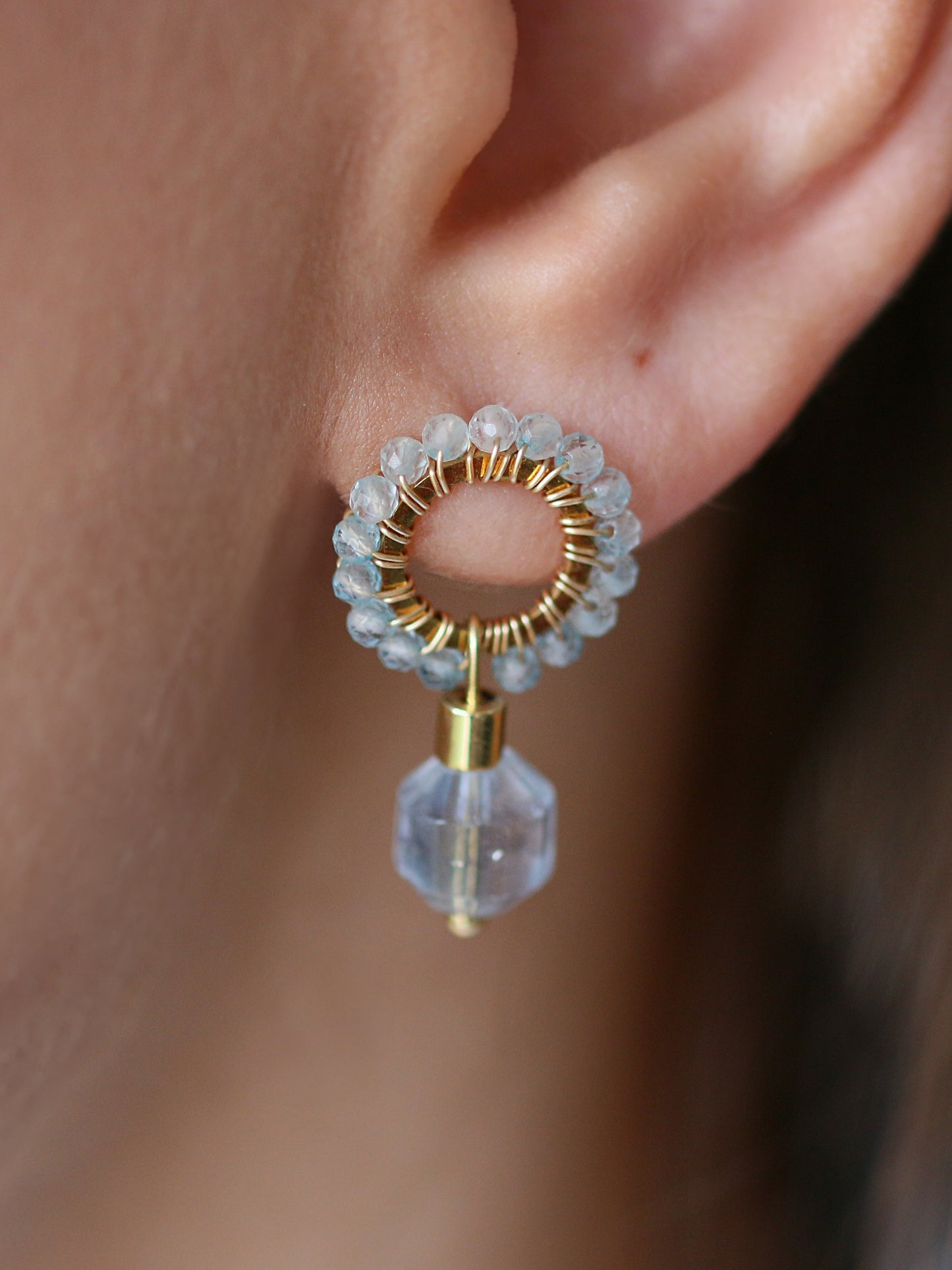 princess carolina • plecione kolczyki z błękitnego topazu