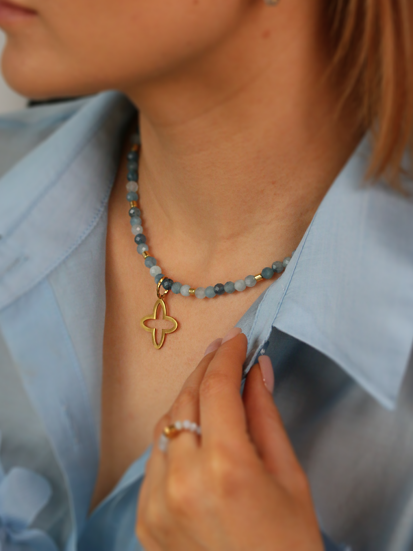 naia II • naszyjnik z akwamarynu z koniczyną