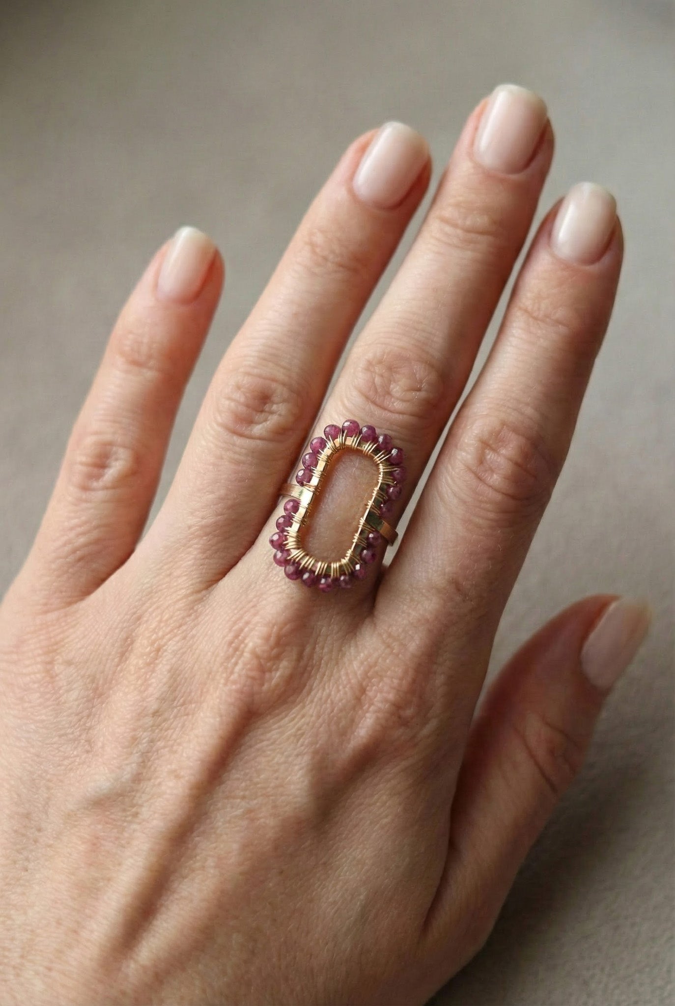 Pierścionek SOPHIE z granatu