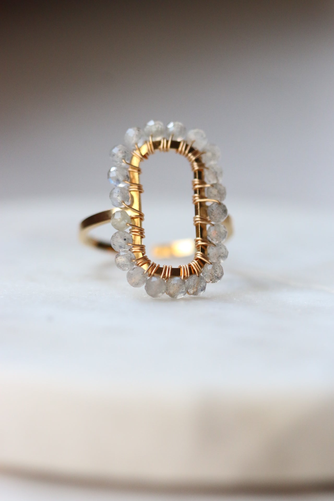 pierścionek SOPHIE z labradorytu