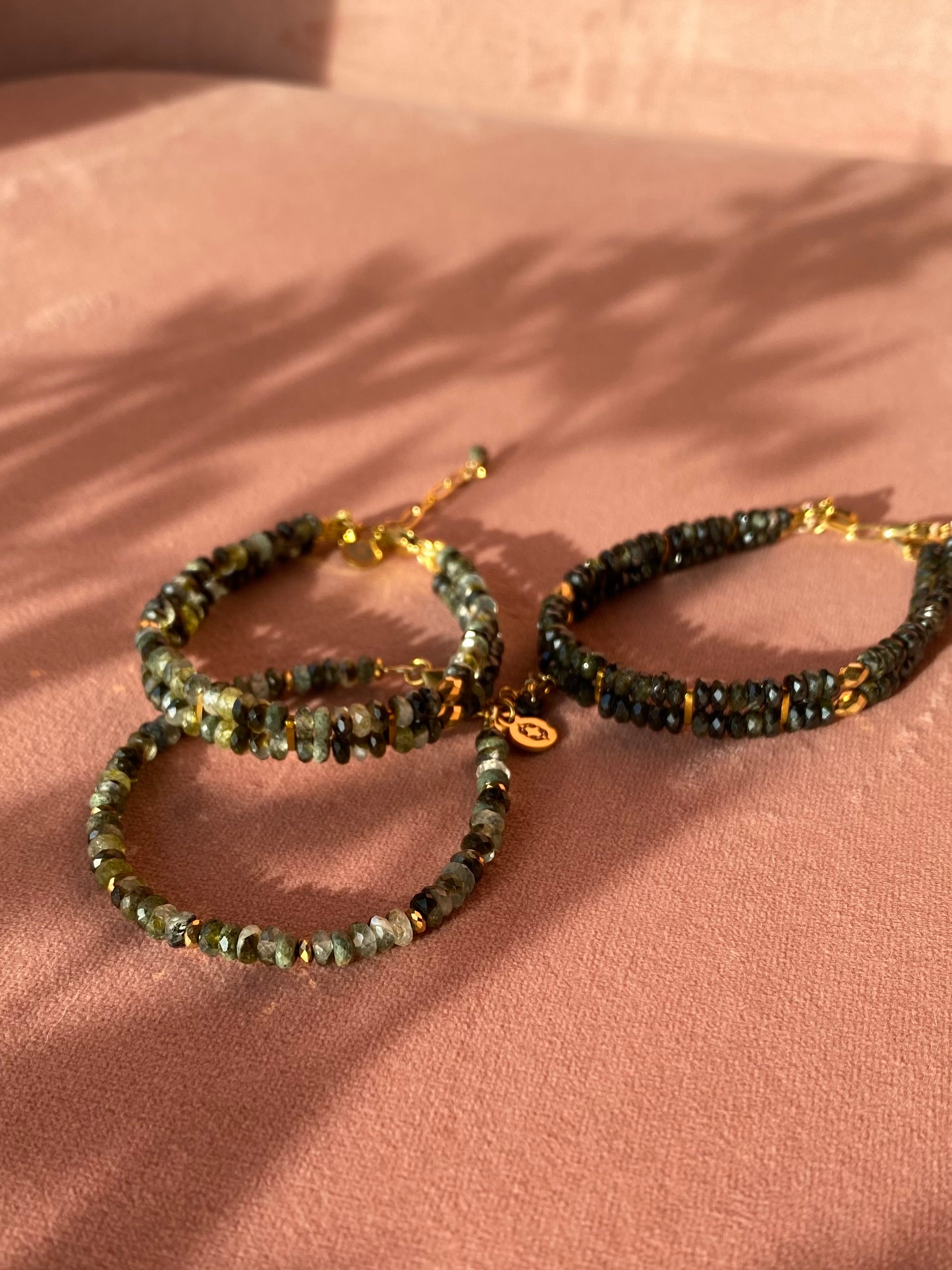 Bransoletka ELMA z zielonego frenitu z epidotem