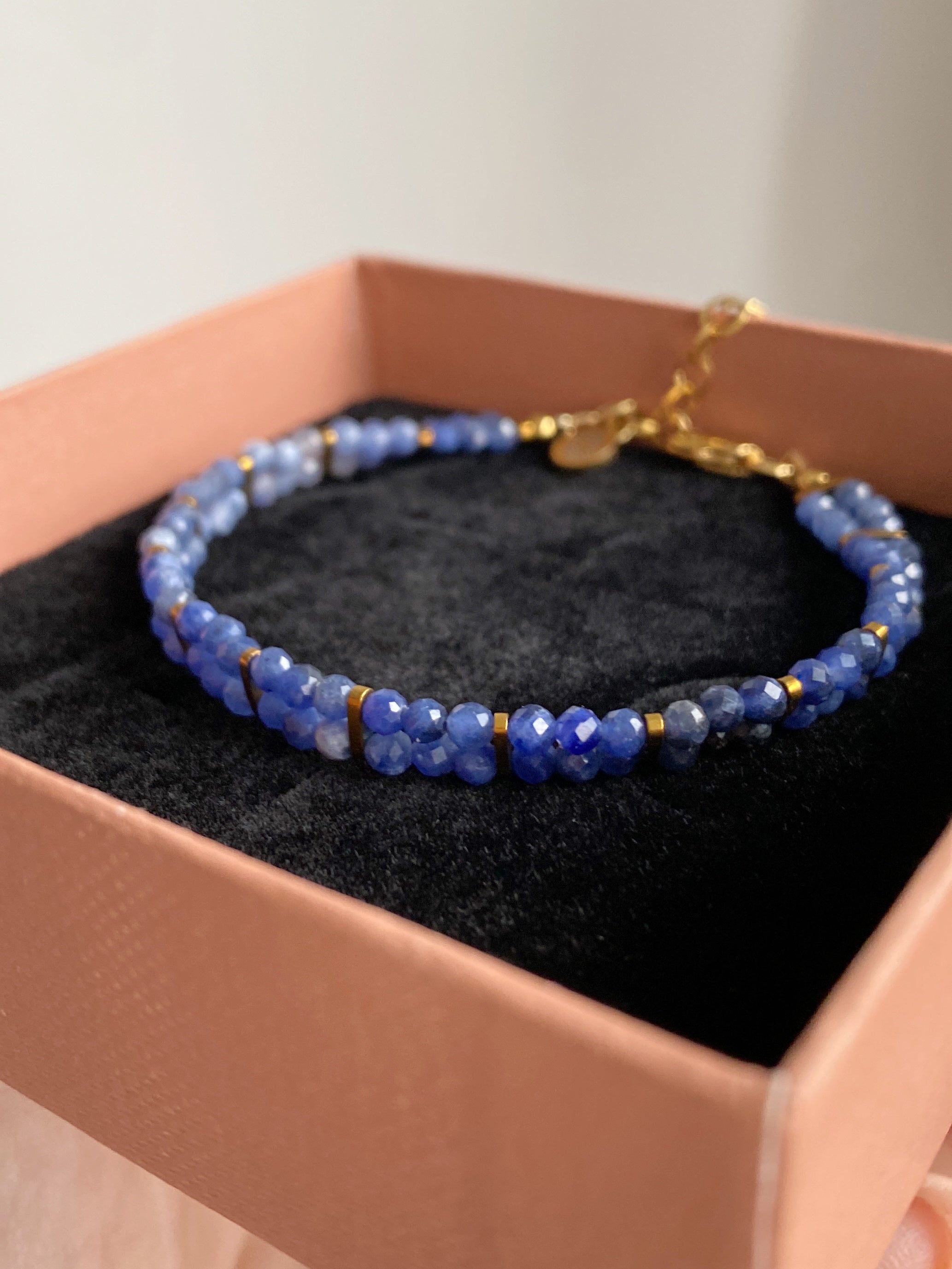 Bransoletka MONI z sodalitu