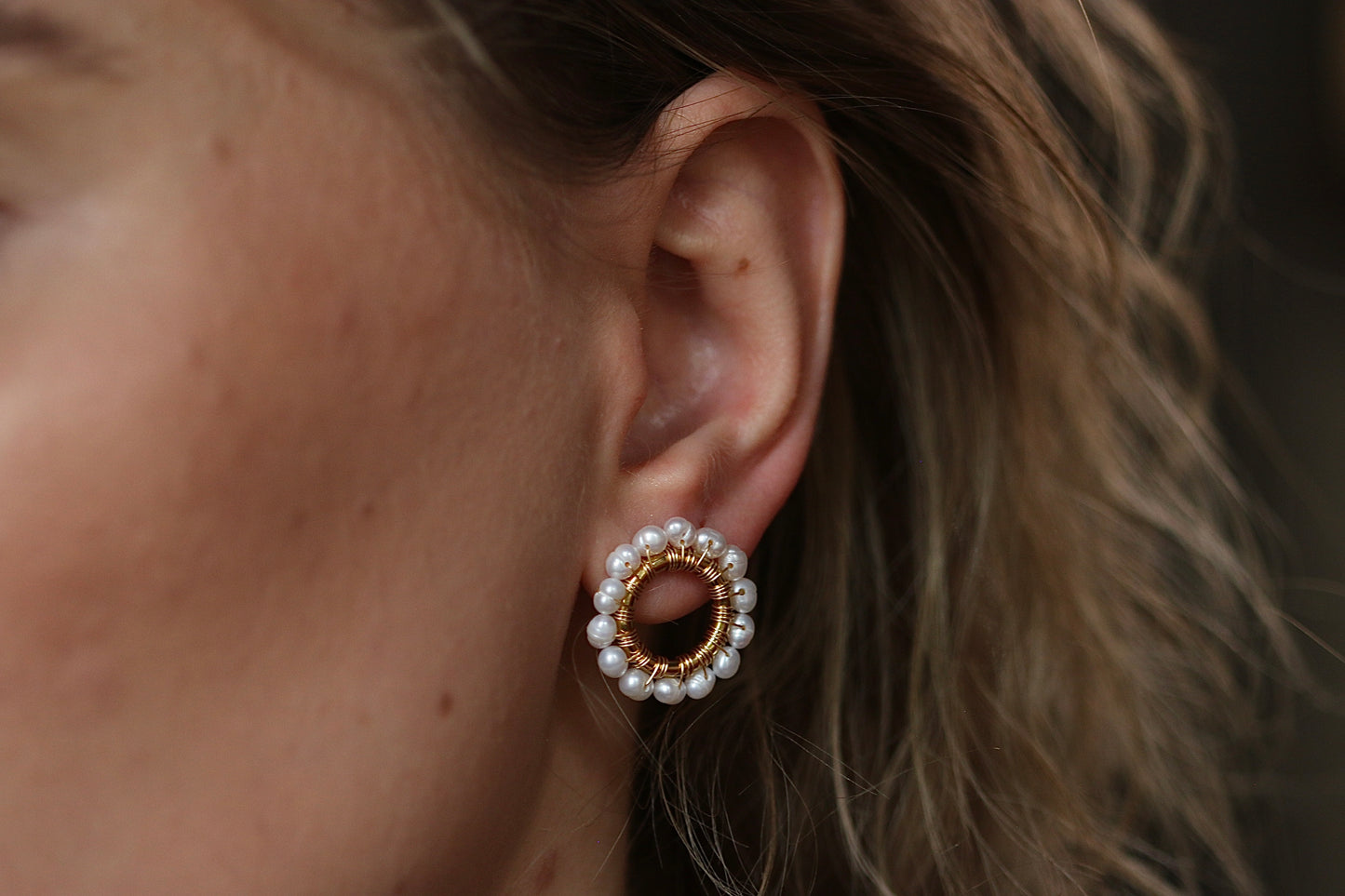 love emma • okragłe kolczyki z naturalnych pereł