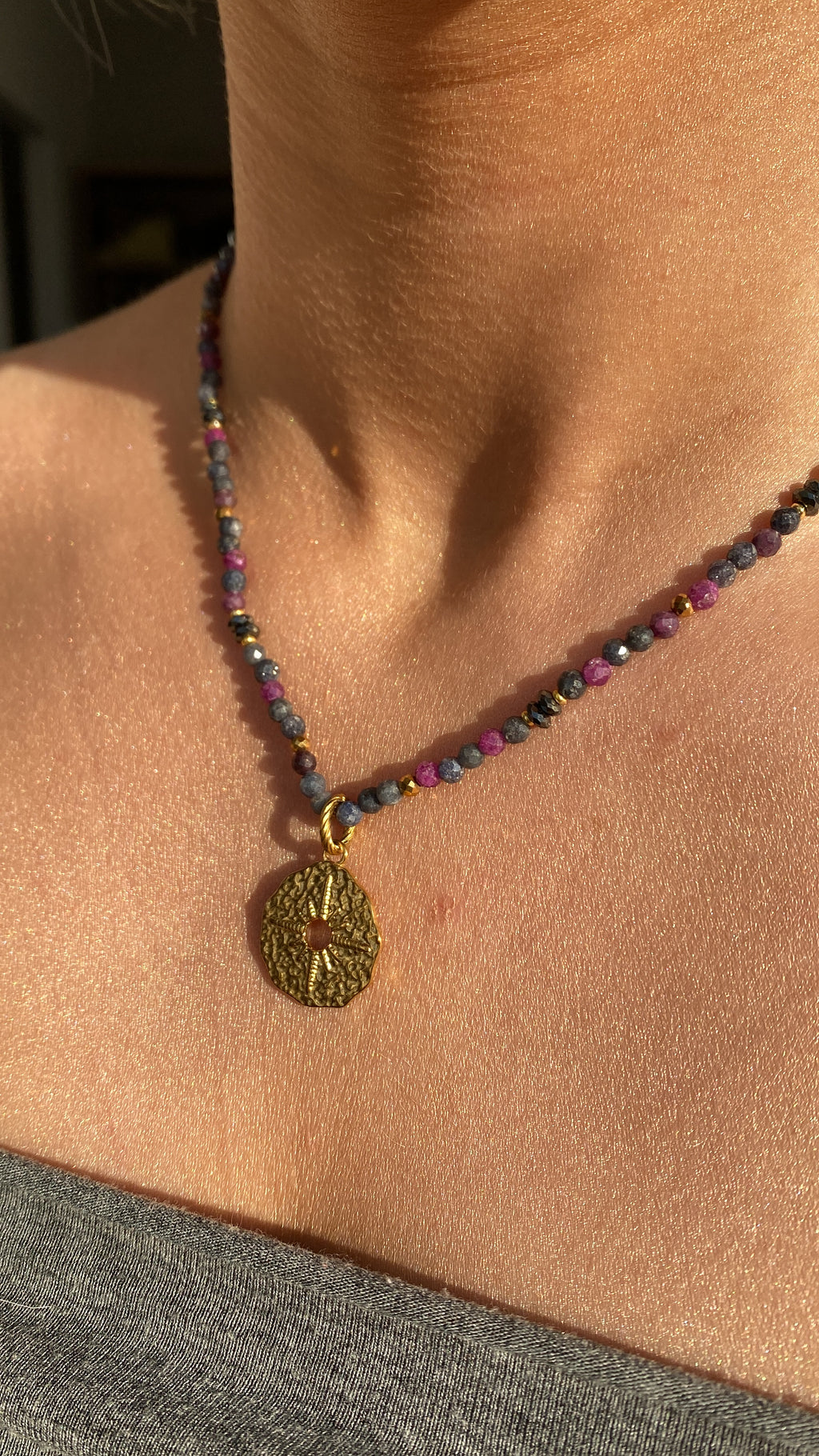 boho sun I • naszyjnik z szafirem i rubinem