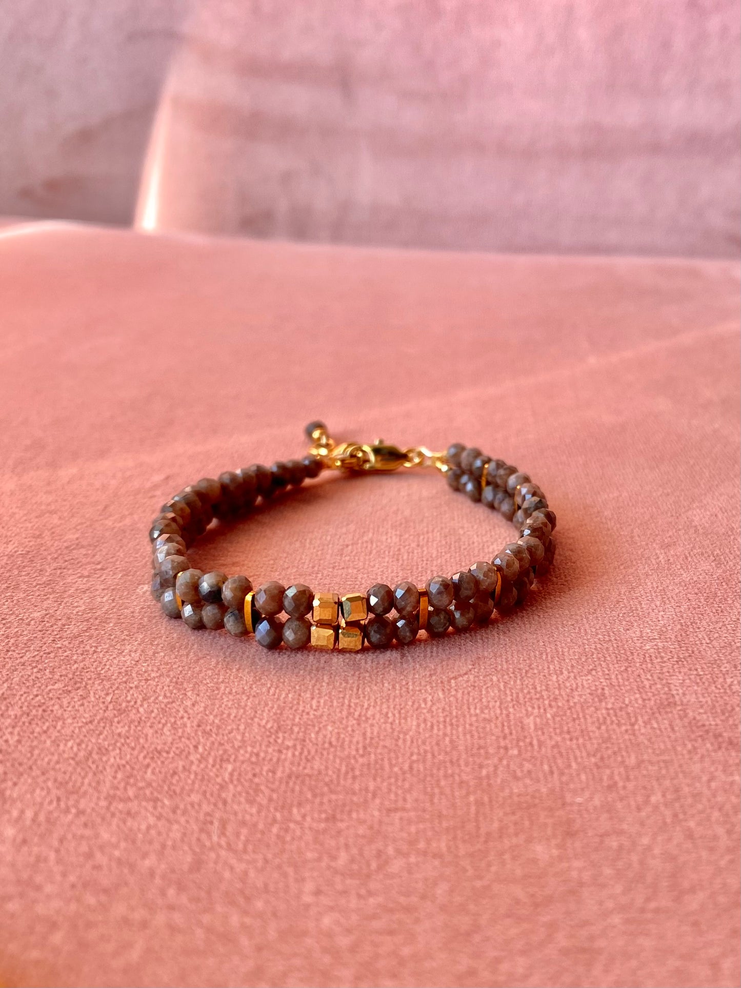 podwójna bransoletka z brązowego labradorytu