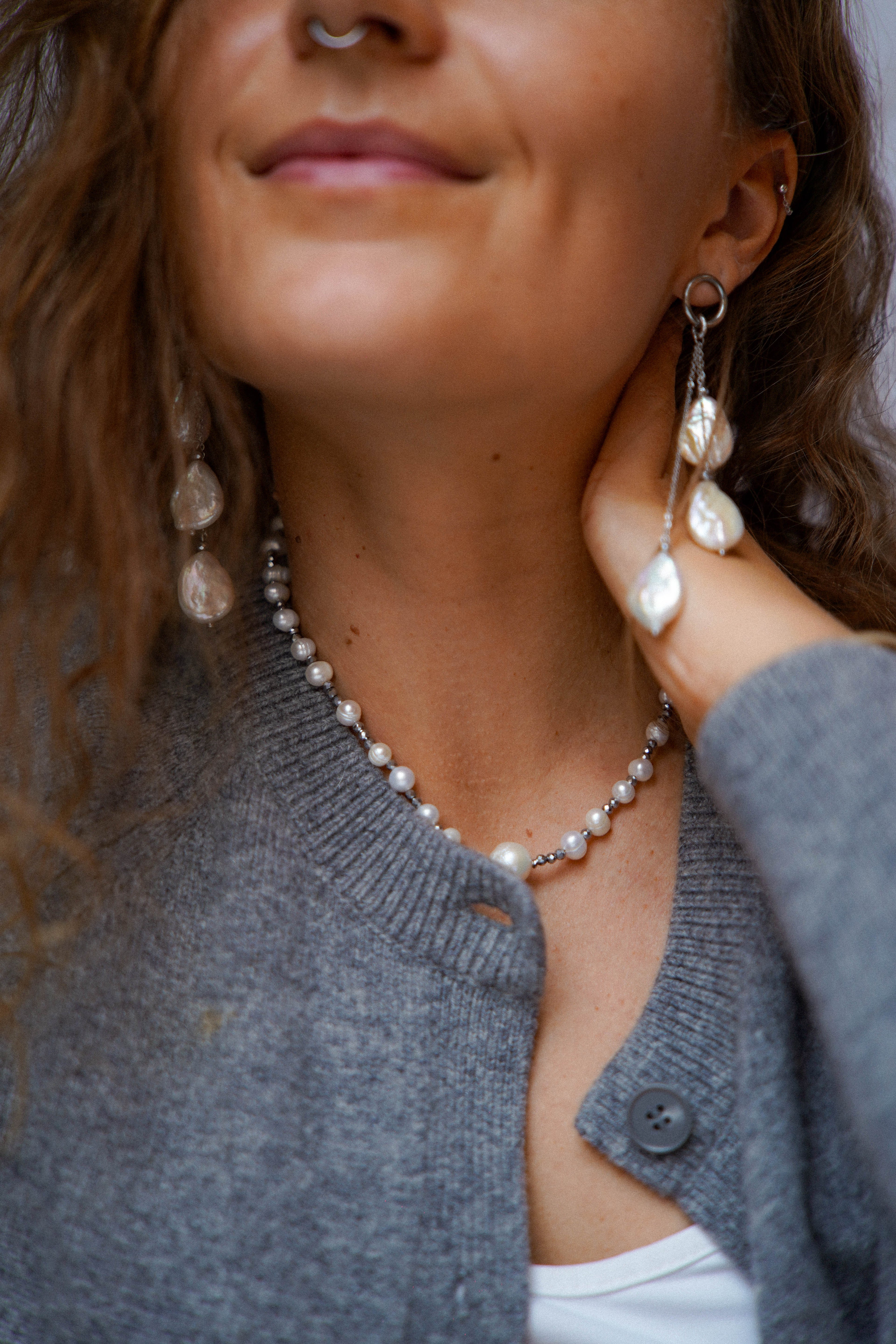 kolczyki love NATALIE potrójne łezki z pereł • srebrne