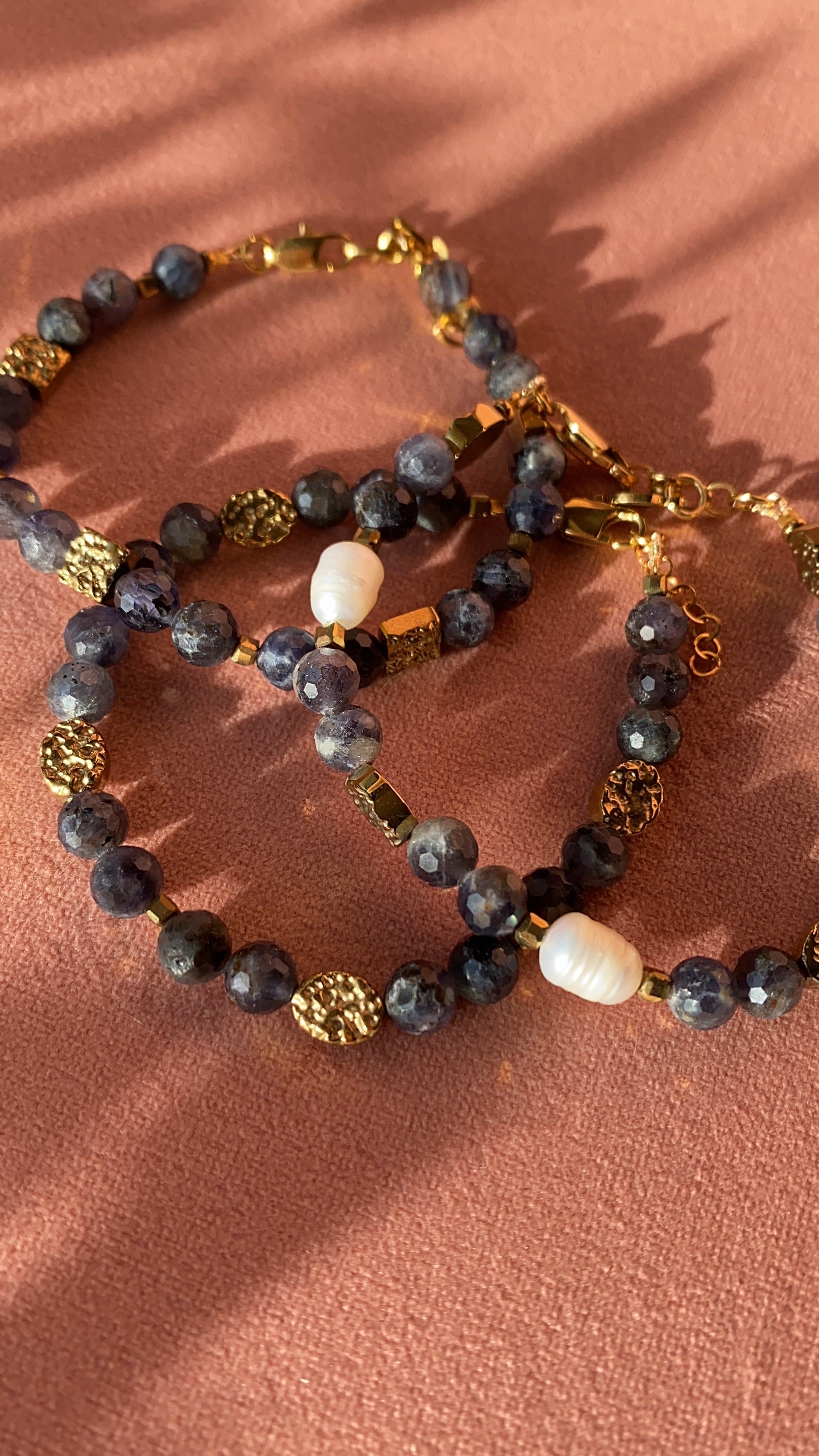 Bransoletka RUMI z iolitu i hematytu