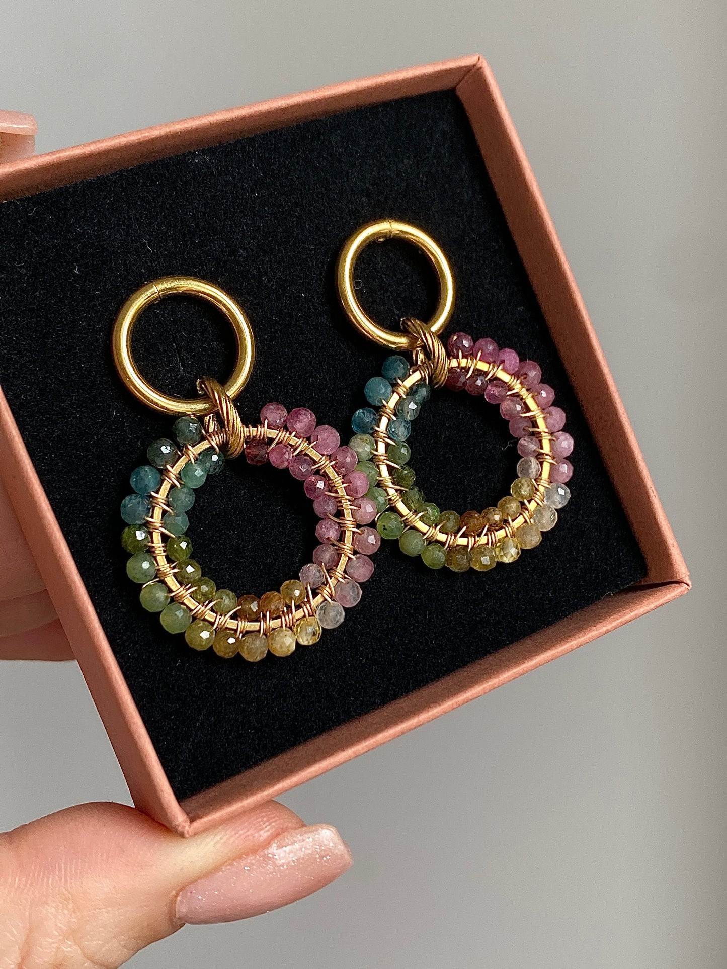 queen of colors • plecione kolczyki z turmalinu