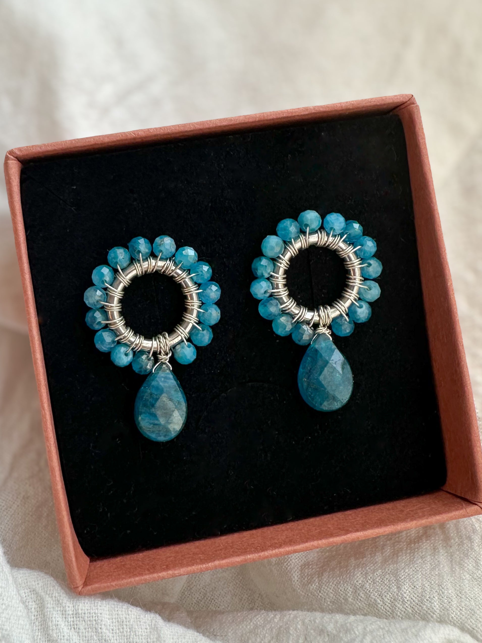 plecione kolczyki z apatytu • silver