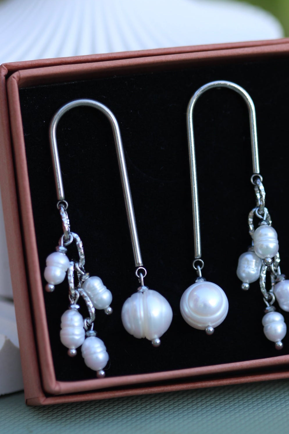 Kolczyki Love CAROLA z perłami • srebrne