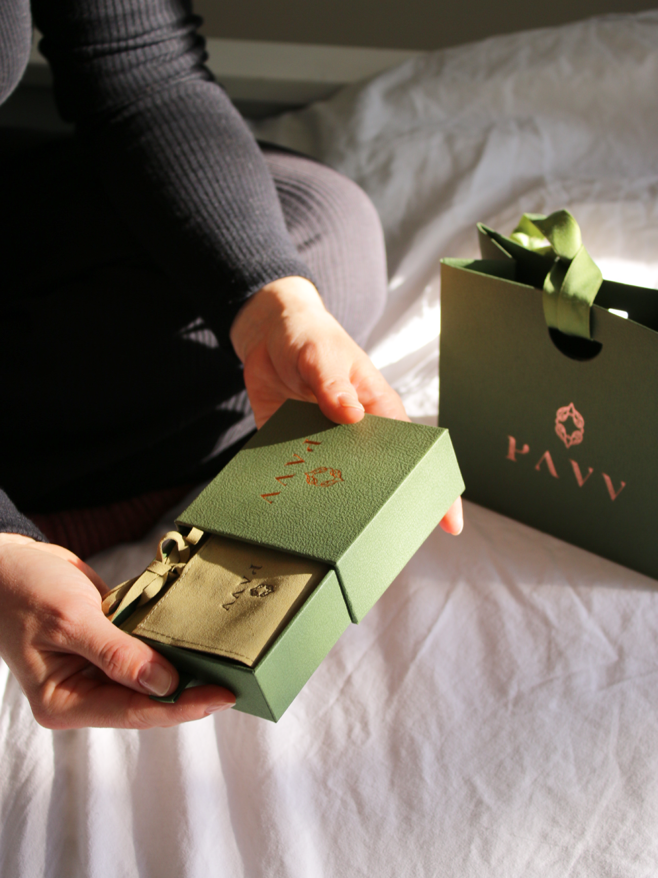 Opakowanie prezentowe - pudełko z woreczkiem + torebka prezentowa