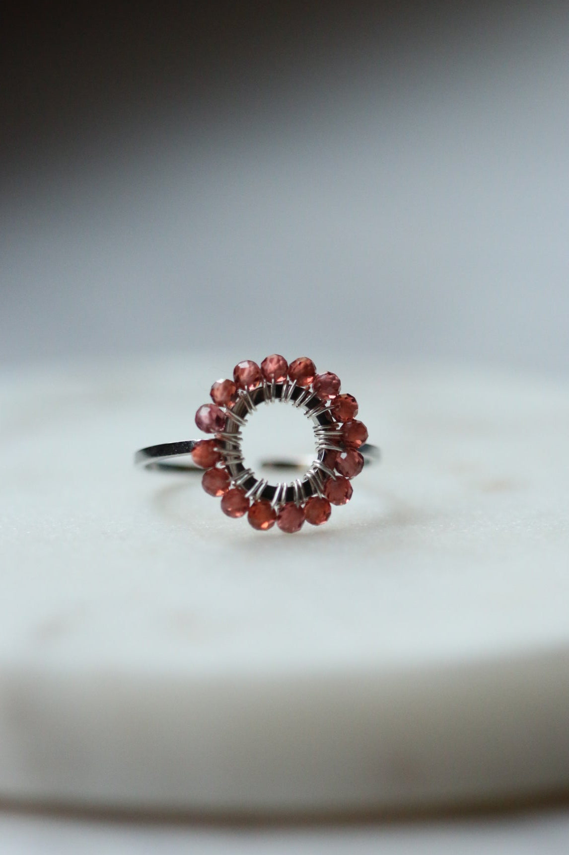 Pierścionek MIRKA z almandynu • srebrny