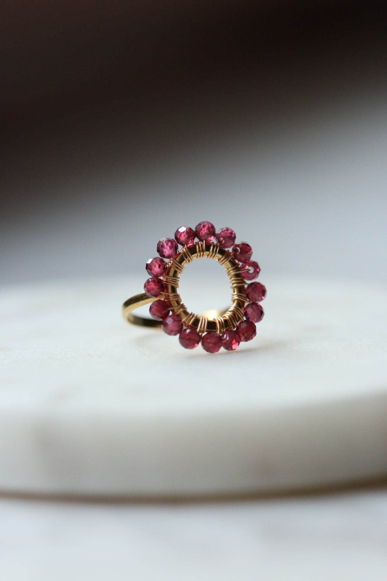 pierścionek MIRA z rodolitu • złoty