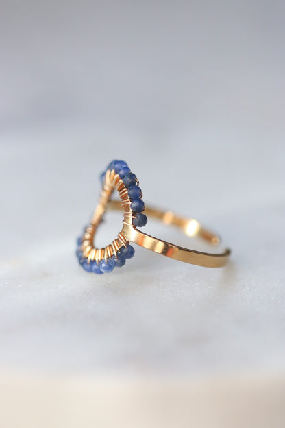 Pierścionek MIRA z sodalitu • złoty