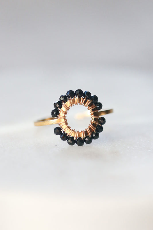 pierścionek MIRKA z czarnego turmalinu • zloty