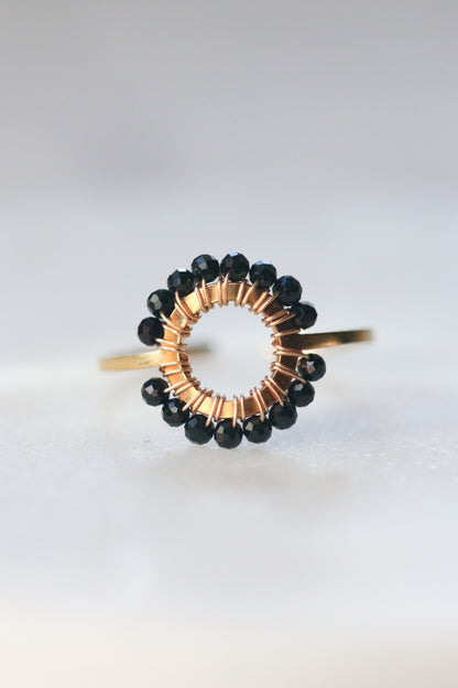 pierścionek MIRKA z czarnego turmalinu • zloty