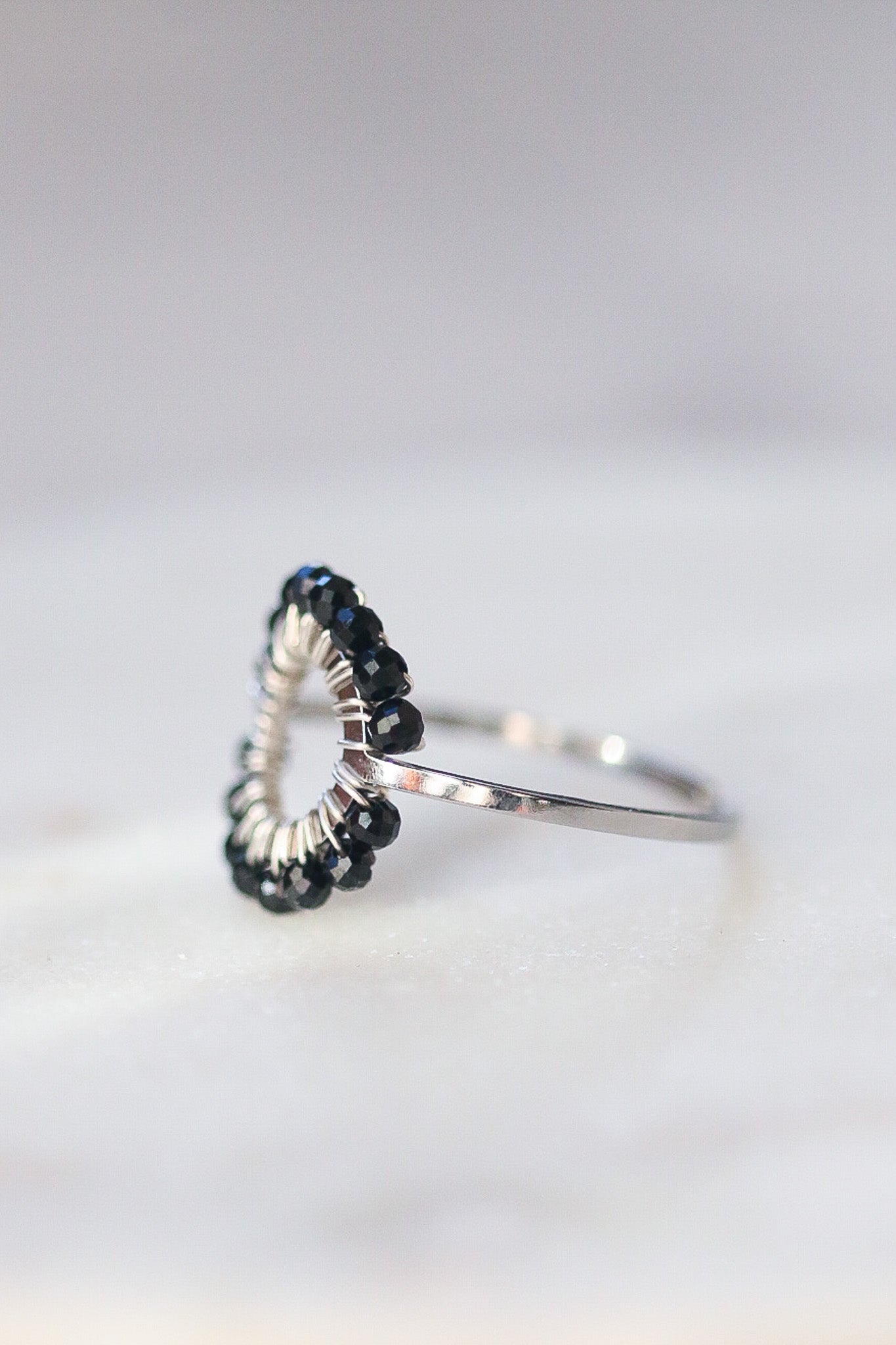 Pierścionek MIRKA z czarnego turmalinu • srebrny