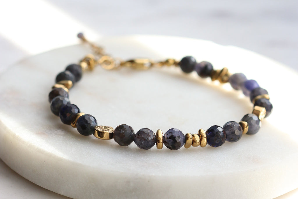 Bransoletka RUMI z iolitu i hematytu