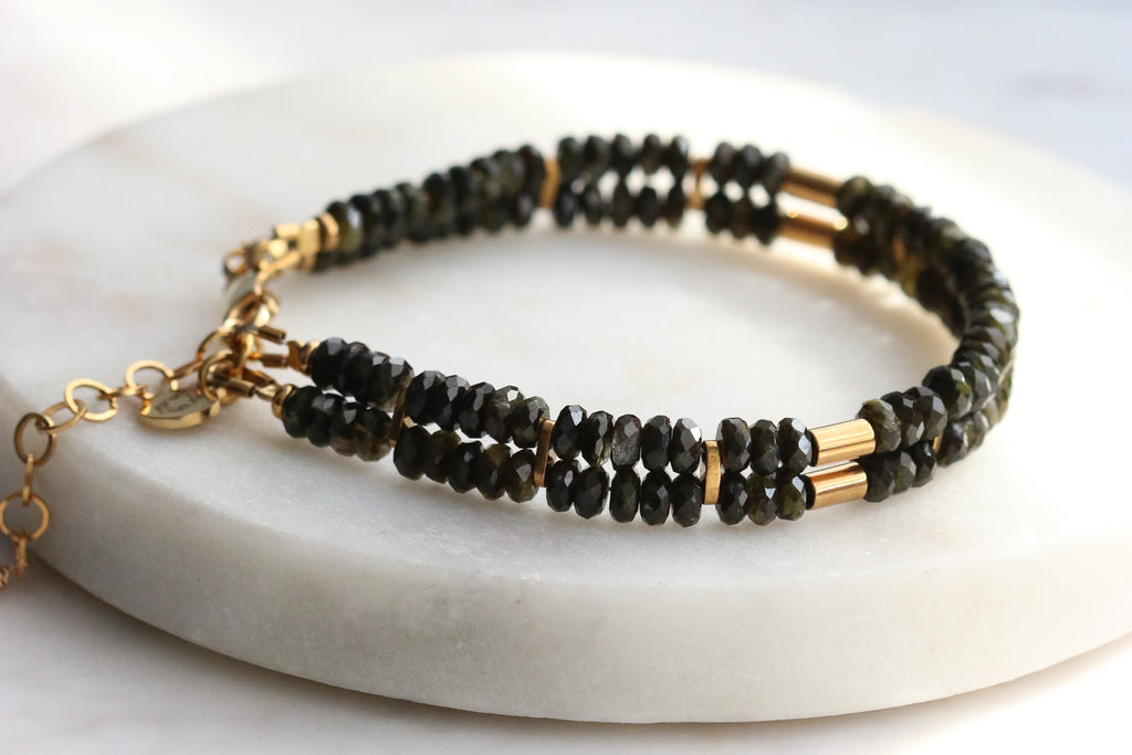 Bransoletka DEMI z czarnego frenitu z epidotem