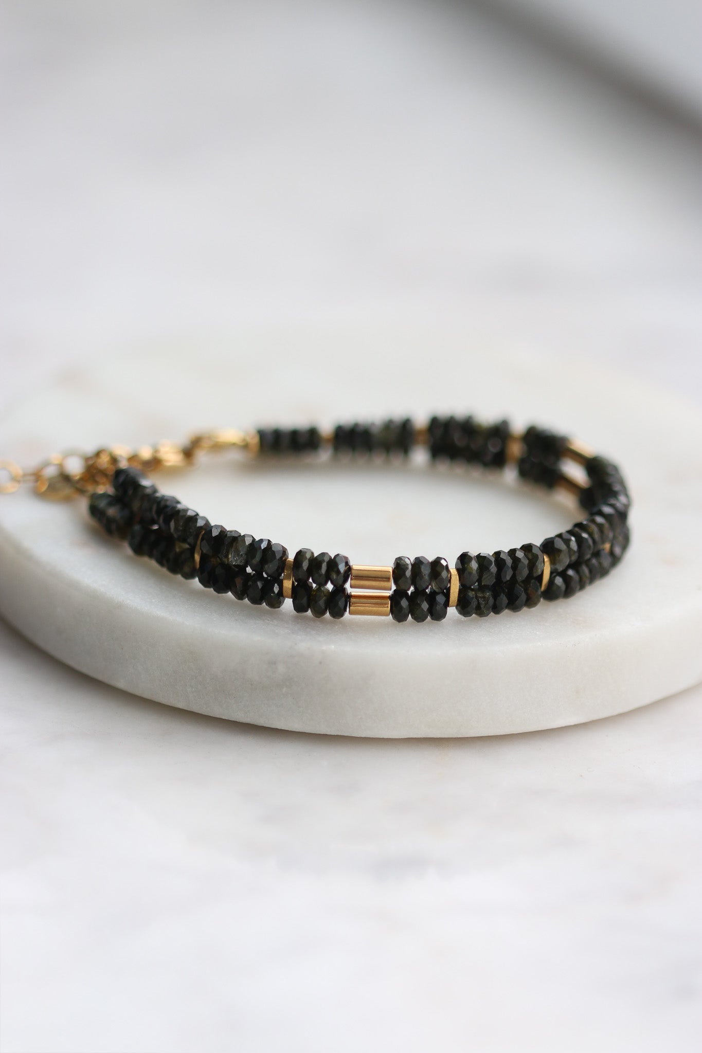 Bransoletka DEMI z czarnego frenitu z epidotem