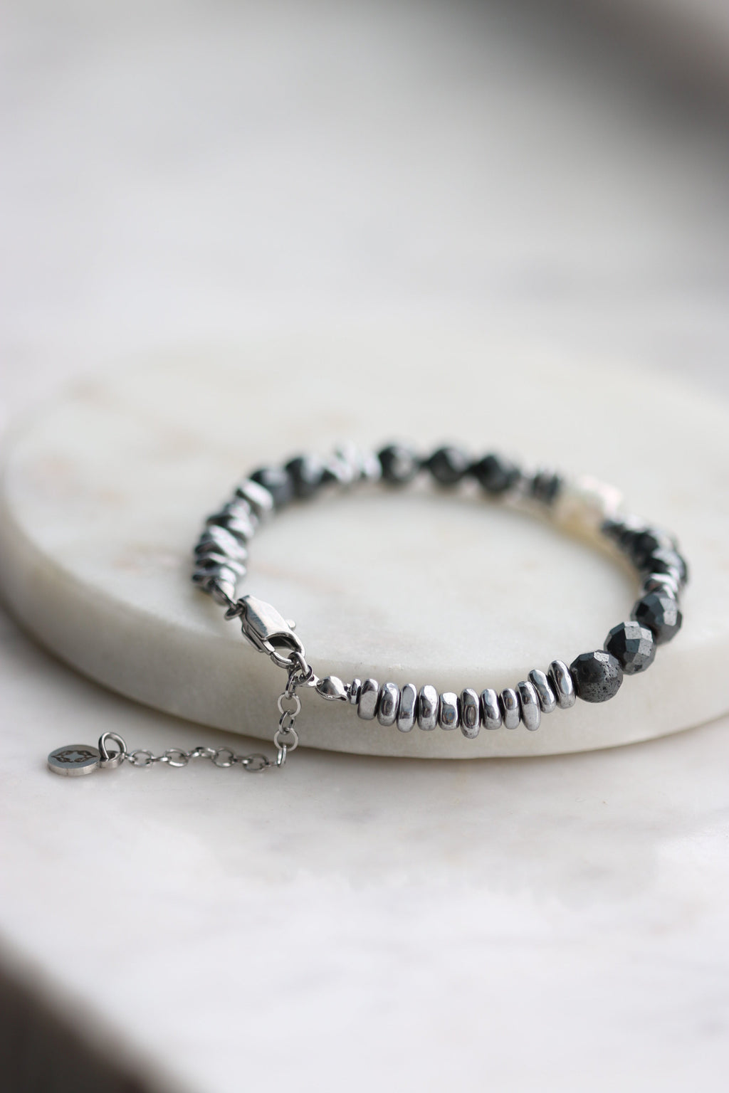 Bransoletka DARIE z hematytu z perłą