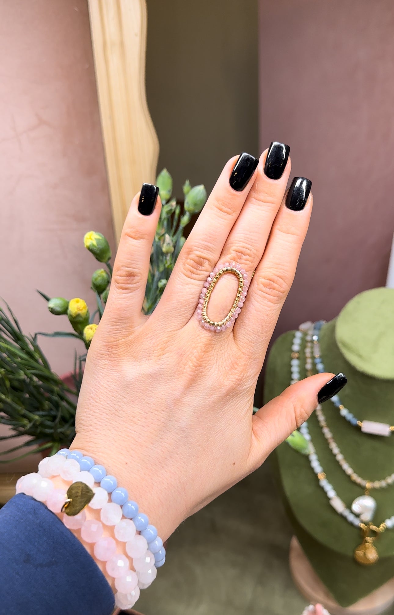 Pierścionek IDA z kwarcu różowego • złoty