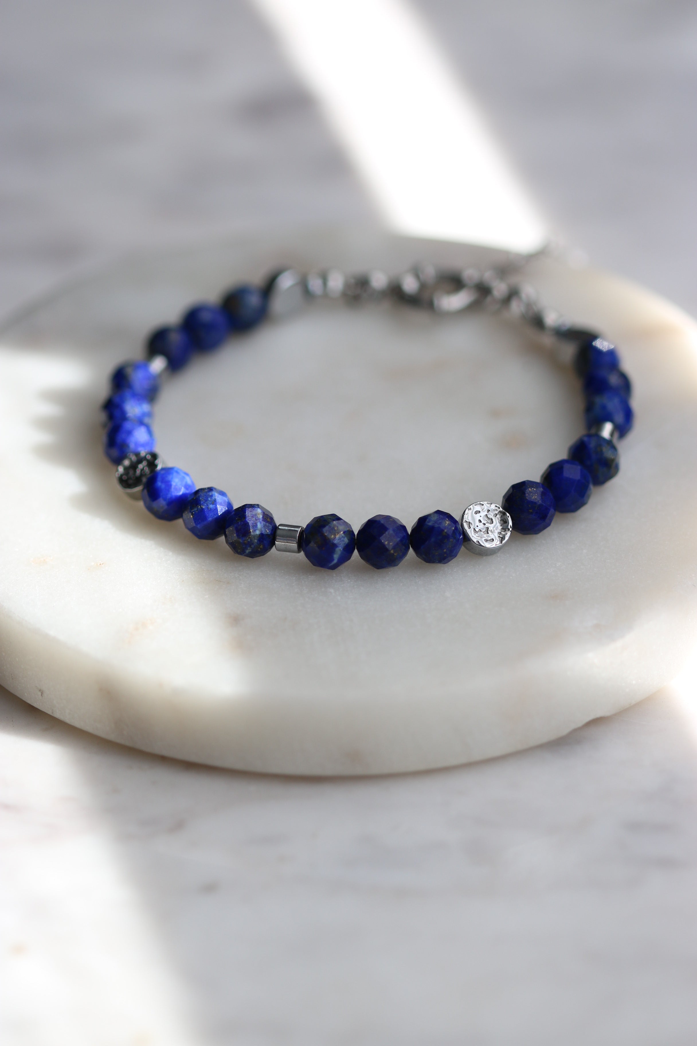 Bransoletka ROSEA z lapisu lazuli